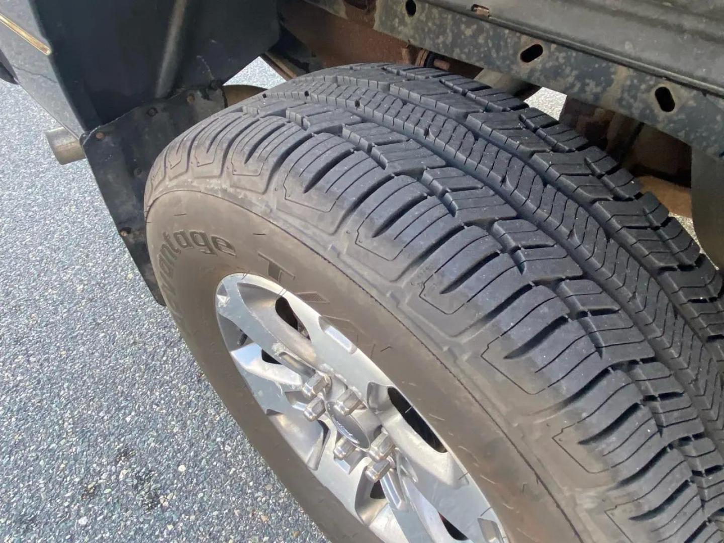 2013 BLACK /gray Ford F-150 SR-5 (1FTMF1EM5DF) with an 3.5L V6 SOHC 24V engine, Automatic transmission, located at 215 Milton St, Dedham, MA, 02026, (781) 329-5144, 42.241905, -71.157295 - Get ready to hit the road in style with this sleek and powerful 2013 Ford F-150! This black beauty not only looks great but packs a punch with its 4WD/AWD capability, ensuring you can handle any terrain with ease. Safety is a top priority with ABS brakes, traction control, and a full array of airbag - Photo#17