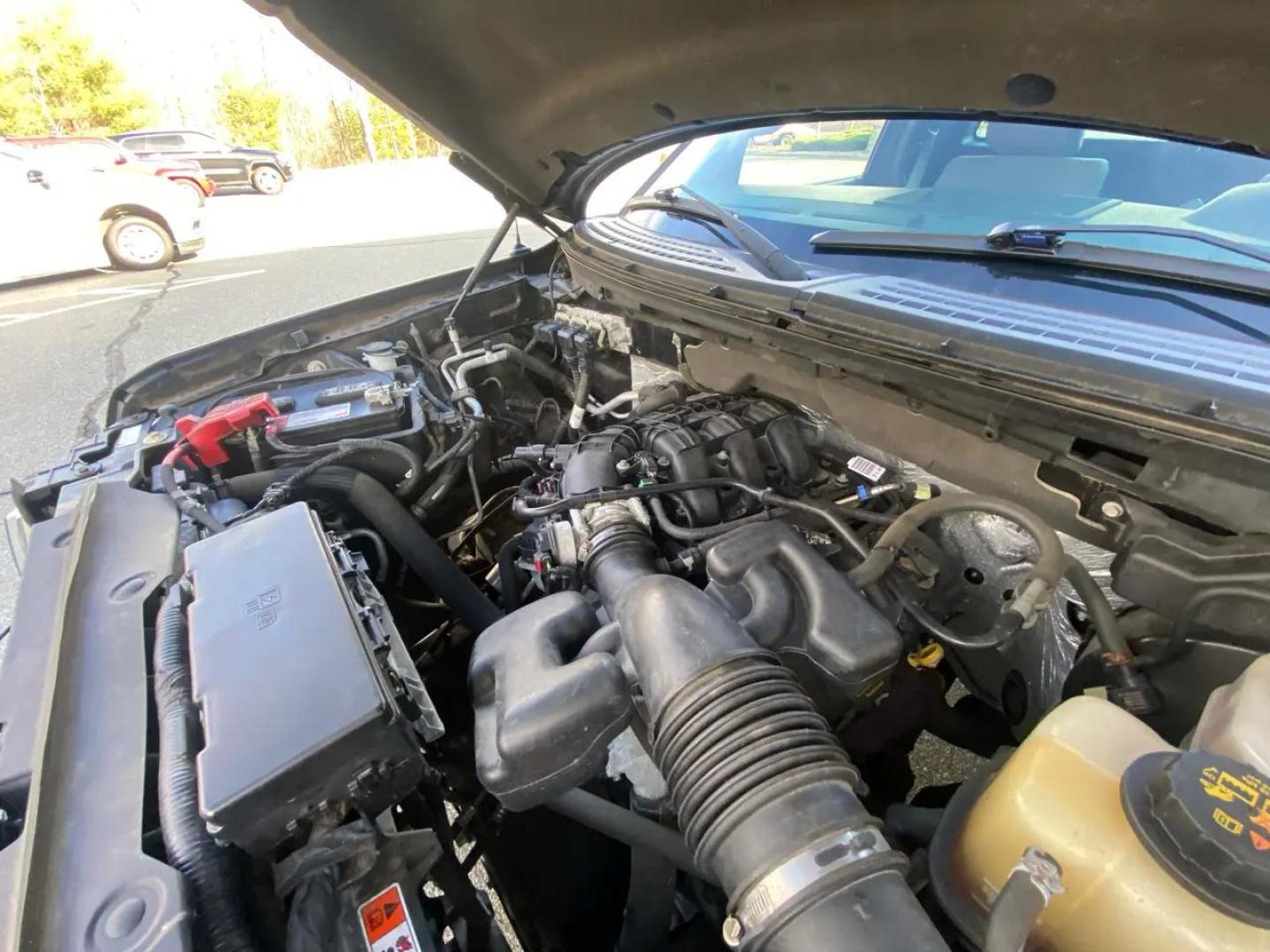 2013 BLACK /gray Ford F-150 SR-5 (1FTMF1EM5DF) with an 3.5L V6 SOHC 24V engine, Automatic transmission, located at 215 Milton St, Dedham, MA, 02026, (781) 329-5144, 42.241905, -71.157295 - Get ready to hit the road in style with this sleek and powerful 2013 Ford F-150! This black beauty not only looks great but packs a punch with its 4WD/AWD capability, ensuring you can handle any terrain with ease. Safety is a top priority with ABS brakes, traction control, and a full array of airbag - Photo#22