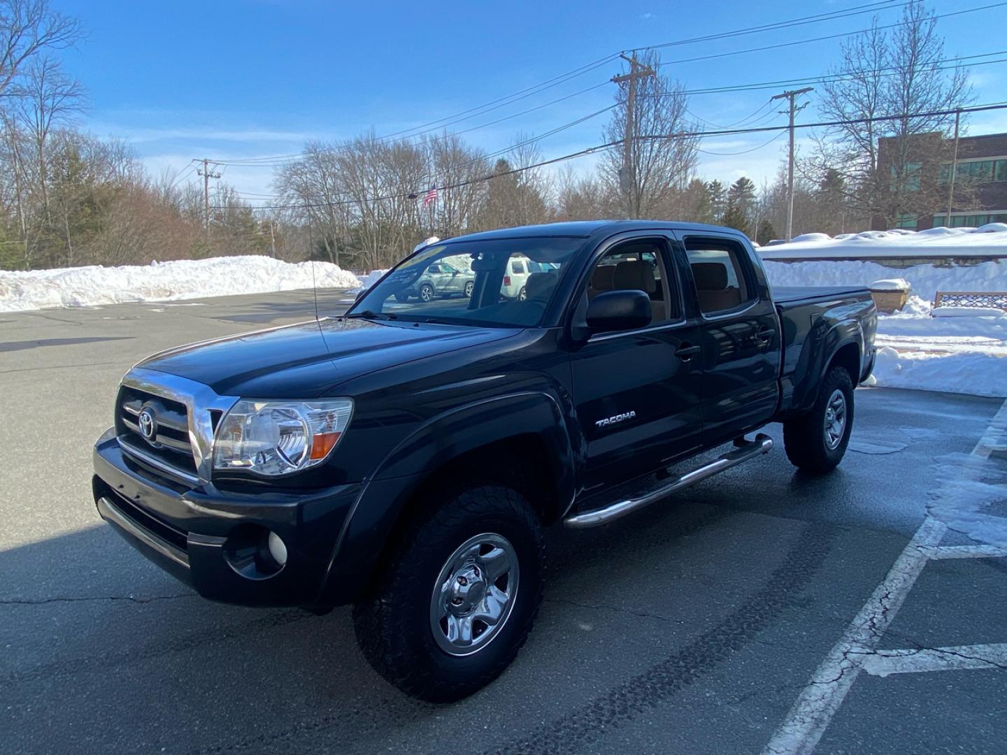 2007 BLACK /Tan Toyota TACOMA SR-5 (1FTMF1EM5DF) with an 3.5L V6 SOHC 24V engine, Automatic transmission, located at 215 Milton St, Dedham, MA, 02026, (781) 329-5144, 42.241905, -71.157295 - Introducing this sleek Black 2007 Toyota Tacoma! This rugged beauty is the perfect blend of style, versatility, and reliability. With its powerful engine and 4WD/AWD capabilities, this truck is ready to conquer any road ahead. The deep tinted glass adds a touch of mystery while keeping you cool on t - Photo#3