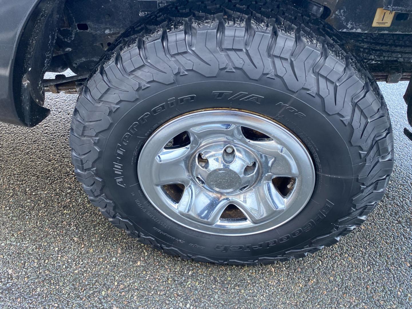 2007 BLACK /Tan Toyota Tacoma Double Cab Long Bed V6 Auto 4WD (5TEMU52N57Z) with an 4.0L V6 DOHC 24V engine, 5-Speed Automatic Overdrive transmission, located at 215 Milton St, Dedham, MA, 02026, (781) 329-5144, 42.241905, -71.157295 - Introducing this sleek Black 2007 Toyota Tacoma! This rugged beauty is the perfect blend of style, versatility, and reliability. With its powerful engine and 4WD/AWD capabilities, this truck is ready to conquer any road ahead. The deep tinted glass adds a touch of mystery while keeping you cool on t - Photo#22