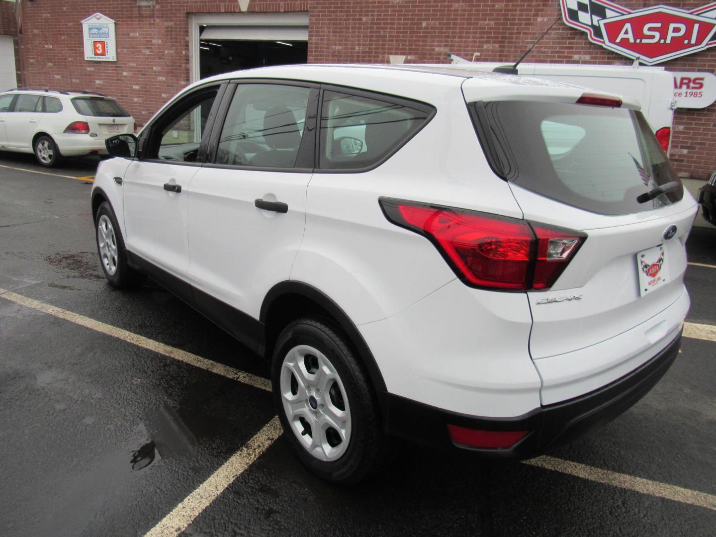 2019 White /Gray Ford Escape S FWD (1FMCU0F78KU) with an 2.5L L4 DOHC 16V engine, Automatic transmission, located at 215 Milton St, Dedham, MA, 02026, (781) 329-5144, 42.241905, -71.157295 - This nice little FWD SUV is in excellent condition. Runs like new. All ASPI Motor Cars vehicles are fully serviced before they are delivered to assure the highest quality used vehicles. Come with a 3/3 warranty included in the price. Call for details. Prices on all vehicles do not include $299.95 - Photo#4