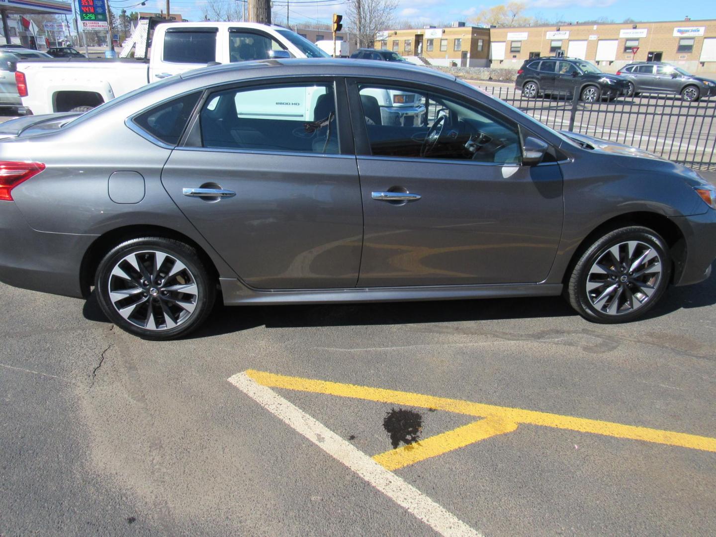 2016 GRAY /Gray Nissan Sentra FE+ S (3N1AB7AP3GY) with an 1.8L L4 SFI DOHC 16V engine, CVT transmission, located at 215 Milton St, Dedham, MA, 02026, (781) 329-5144, 42.241905, -71.157295 - Photo#7