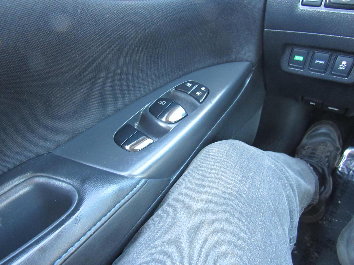 2016 GRAY /Gray Nissan Sentra FE+ S (3N1AB7AP3GY) with an 1.8L L4 SFI DOHC 16V engine, CVT transmission, located at 215 Milton St, Dedham, MA, 02026, (781) 329-5144, 42.241905, -71.157295 - Photo#14