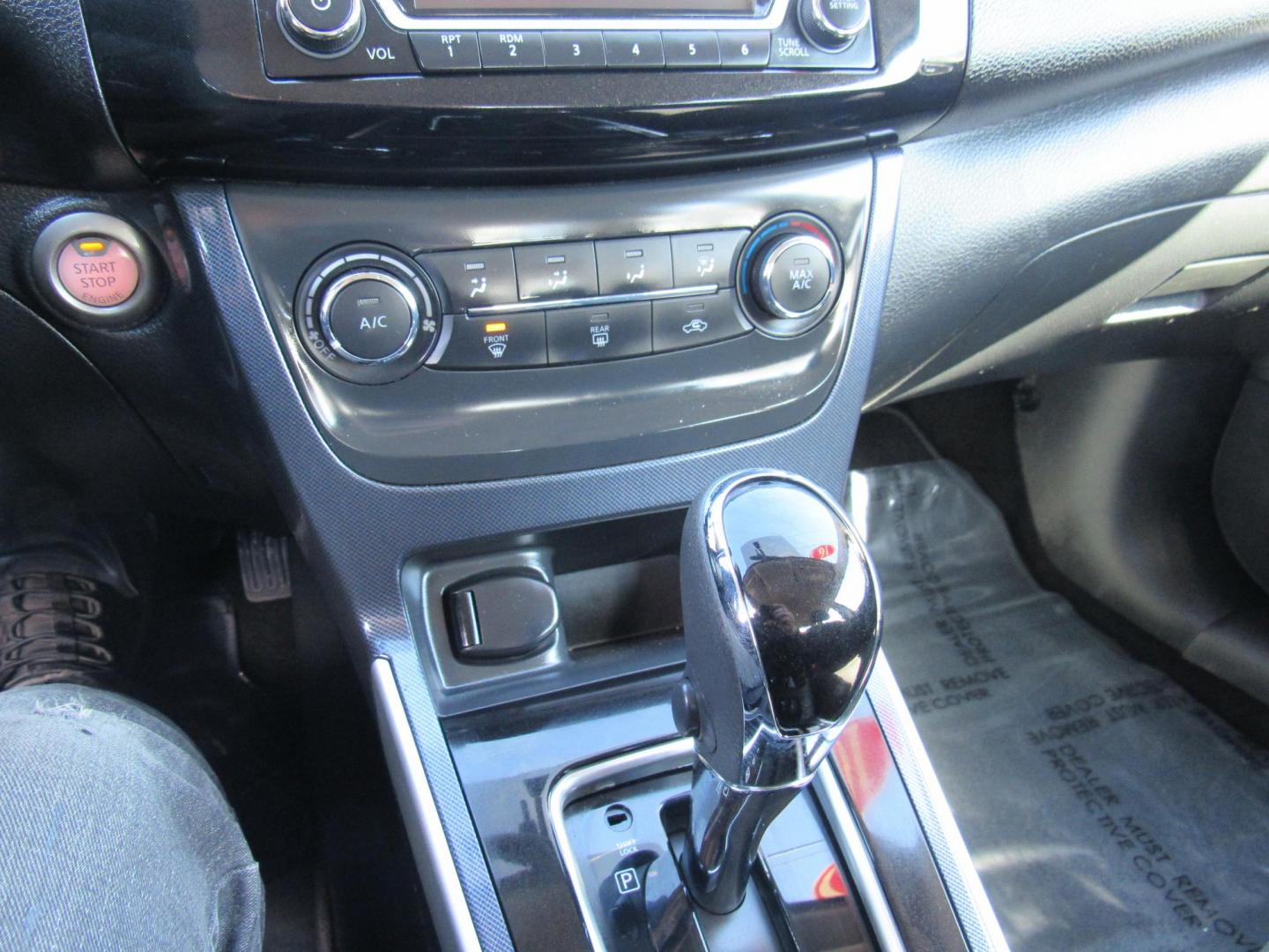 2016 GRAY /Gray Nissan Sentra FE+ S (3N1AB7AP3GY) with an 1.8L L4 SFI DOHC 16V engine, CVT transmission, located at 215 Milton St, Dedham, MA, 02026, (781) 329-5144, 42.241905, -71.157295 - Photo#17