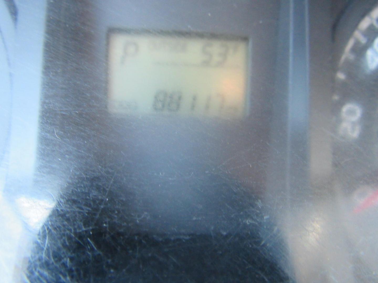 2017 White /Gray Toyota Tacoma SR5 Access Cab I4 6AT 2WD (5TFRX5GN2HX) with an 2.7L L4 DOHC 16V engine, 6A transmission, located at 215 Milton St, Dedham, MA, 02026, (781) 329-5144, 42.241905, -71.157295 - Photo#16