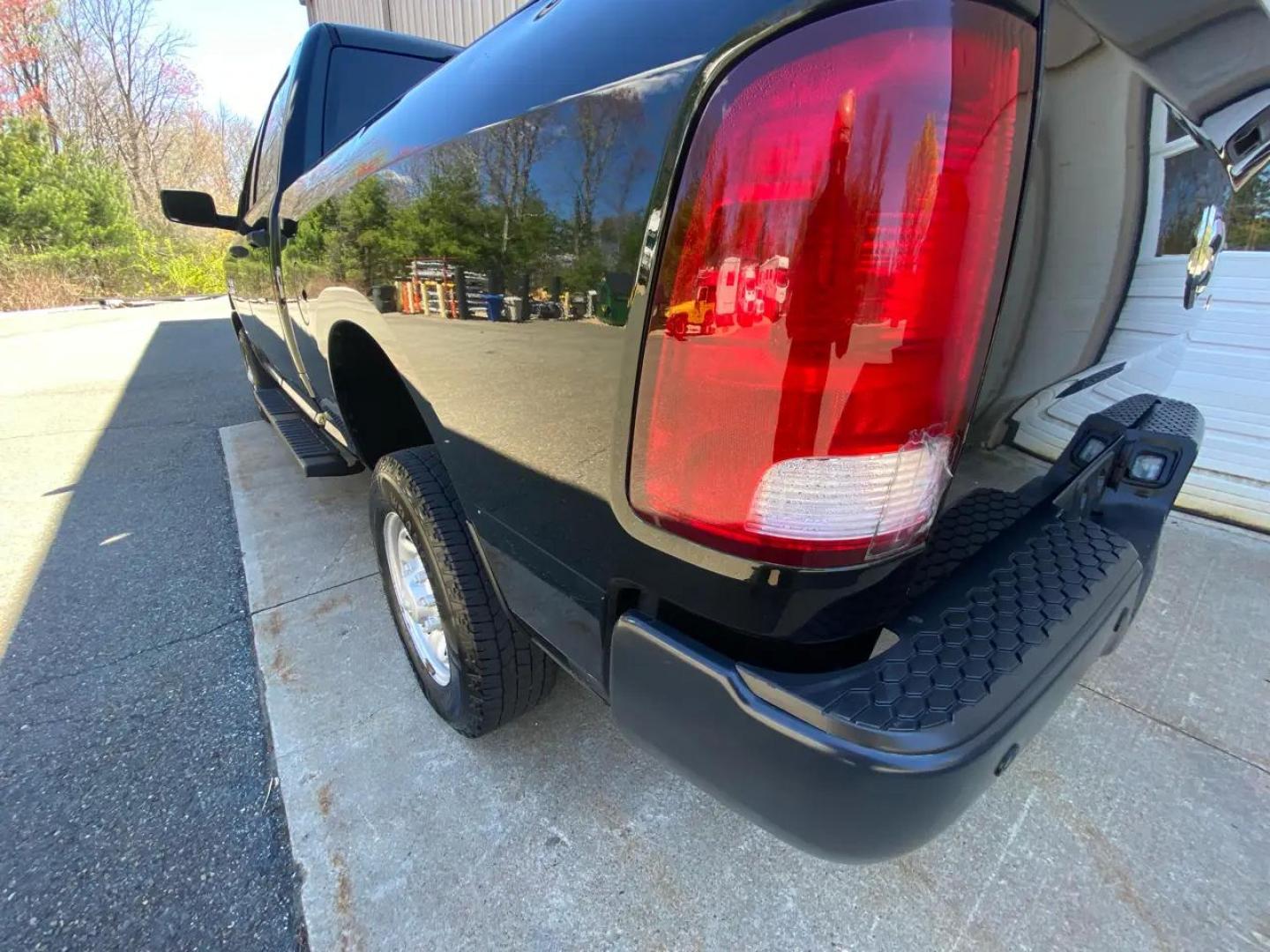 2017 /gray RAM 2500 Tradesman Crew Cab SWB 4WD (3C6UR5CL5HG) with an 6.7L L6 OHV 24V TURBO DIESEL engine, 6A transmission, located at 215 Milton St, Dedham, MA, 02026, (781) 329-5144, 42.241905, -71.157295 - Hop in and experience the power of this Dark Green 2017 RAM 2500! Equipped with top-notch safety features like Child Safety Door Locks and multiple airbags, you can rest assured that your loved ones are in good hands. Cruise control will make long drives a breeze, while the Tachometer and Trip Compu - Photo#12