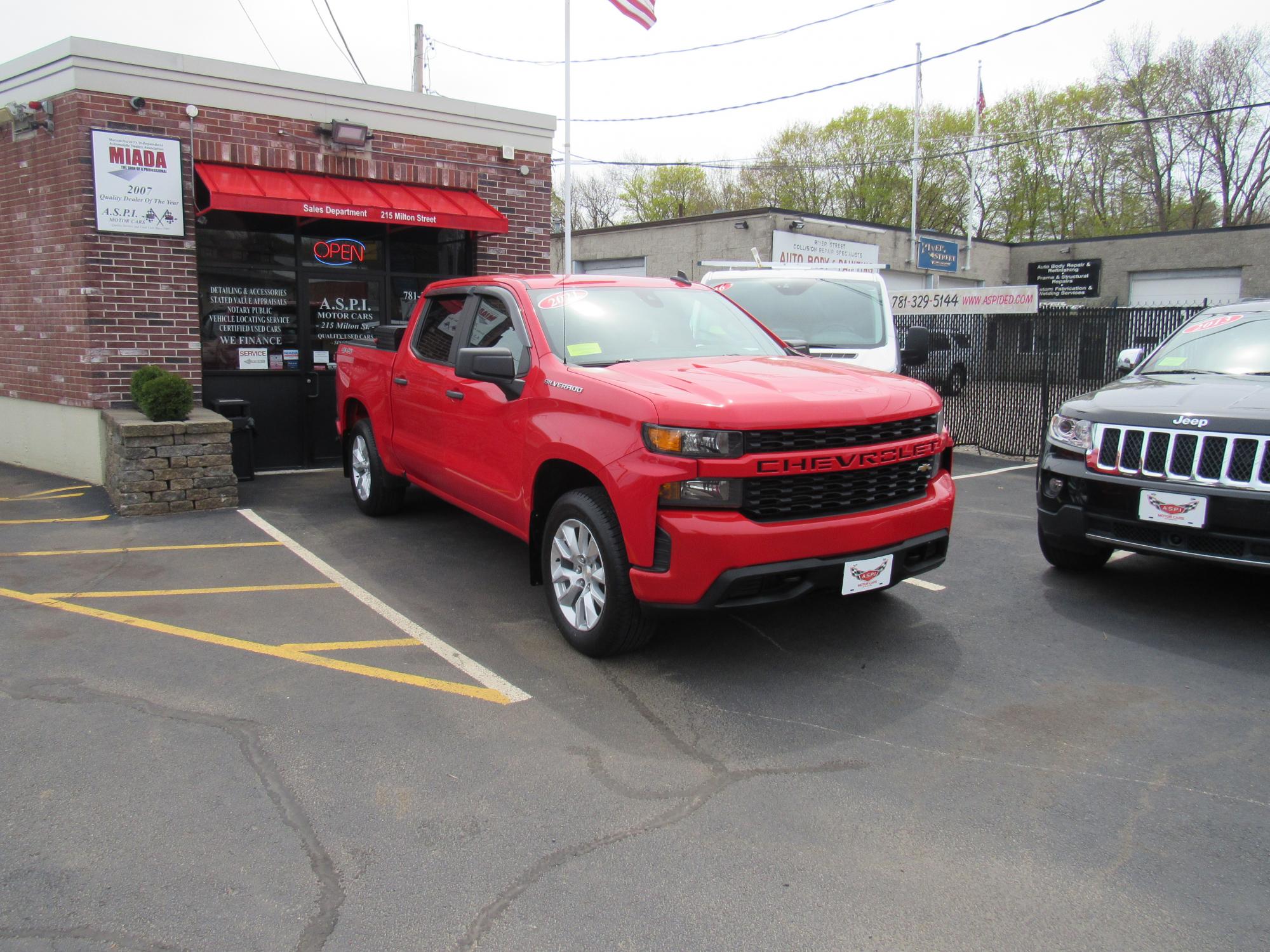 photo of 2021 Chevrolet Silverado 1500 Custom Crew Cab Short Box 4WD