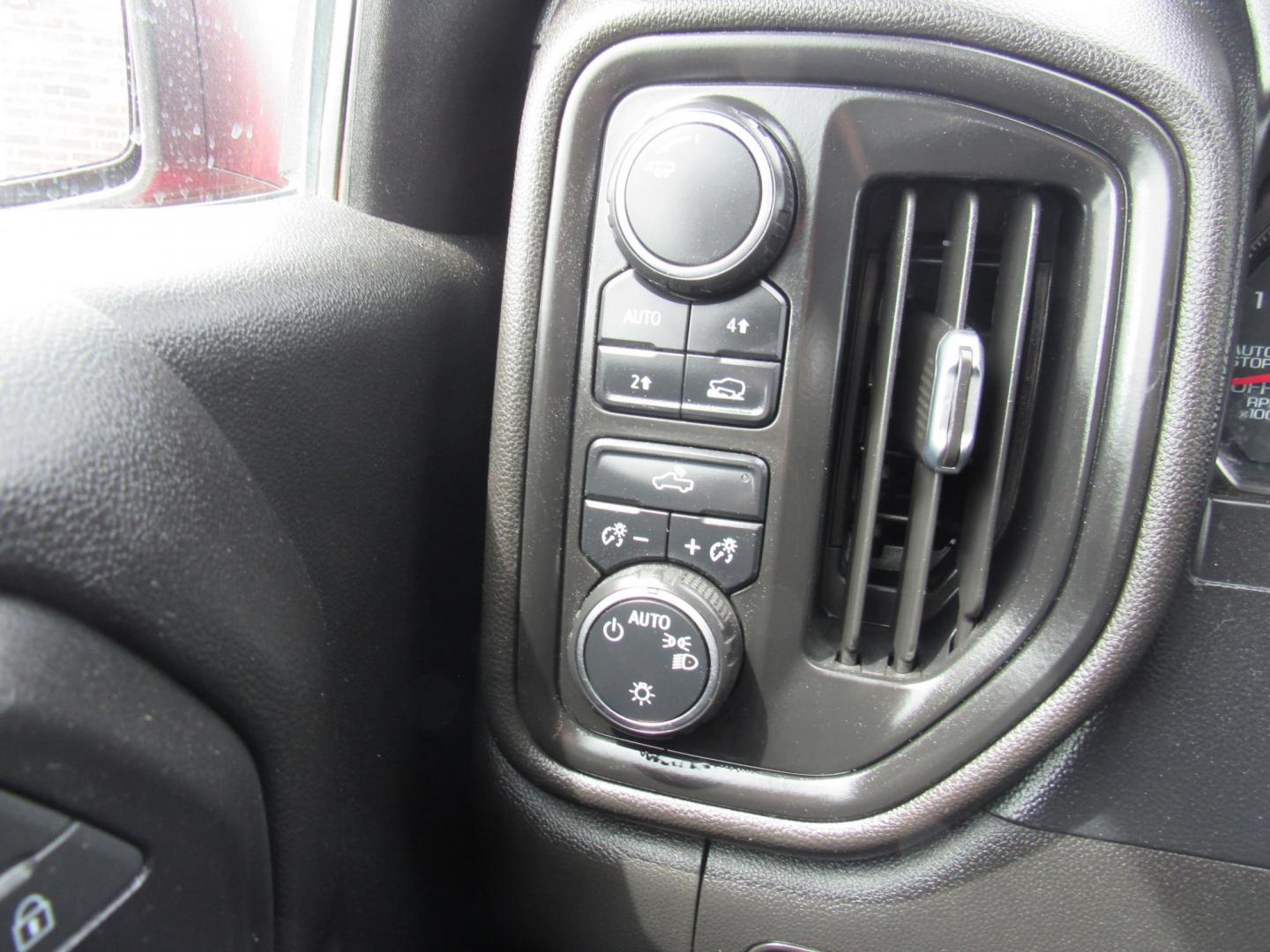 2021 Red /Gray Chevrolet Silverado 1500 Custom Crew Cab Short Box 4WD (1GCPYBEKXMZ) with an 2.7L L4 DOHC 16V TURBO engine, 6A transmission, located at 215 Milton St, Dedham, MA, 02026, (781) 329-5144, 42.241905, -71.157295 - Photo#25