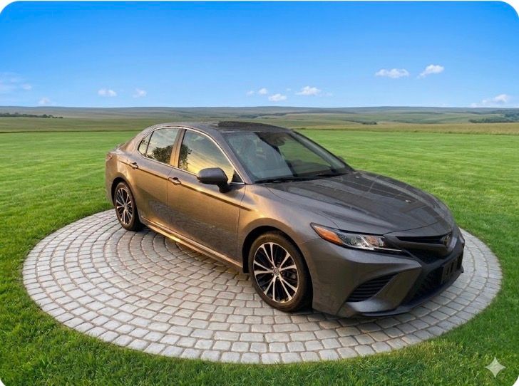 photo of 2020 Toyota Camry SE