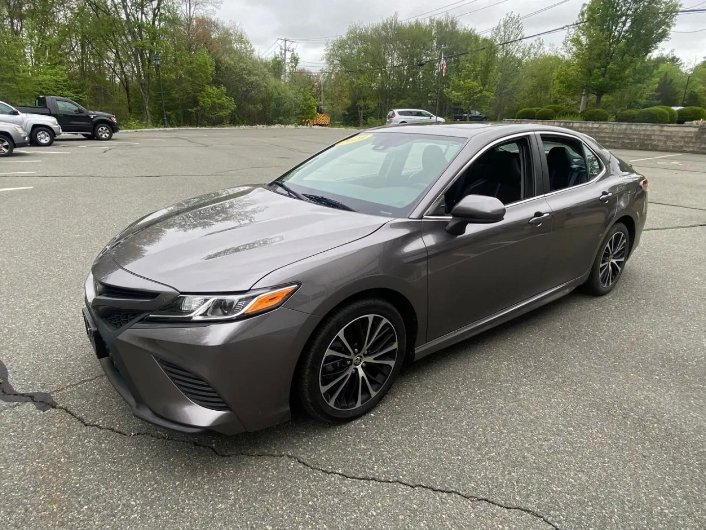 2020 bronze /Grey Toyota Camry SE (4T1G11AK3LU) with an 2.5L L4 DOHC 16V engine, 8A transmission, located at 215 Milton St, Dedham, MA, 02026, (781) 329-5144, 42.241905, -71.157295 - Get ready to cruise in style with this sleek Bronze 2020 Toyota Camry! This beauty not only offers a smooth ride but also prioritizes safety with features like Child Safety Door Locks and multiple airbags. Worried about theft? No need to fret, as this car comes equipped with Vehicle Anti-Theft techn - Photo#4