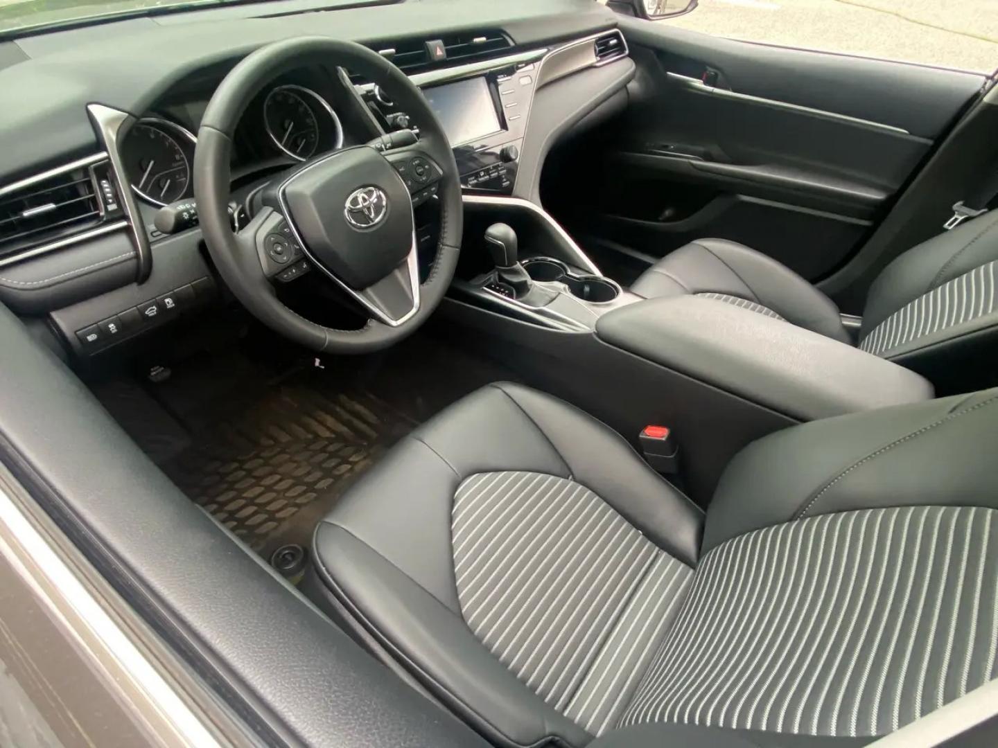 2020 bronze /Grey Toyota Camry SE (4T1G11AK3LU) with an 2.5L L4 DOHC 16V engine, 8A transmission, located at 215 Milton St, Dedham, MA, 02026, (781) 329-5144, 42.241905, -71.157295 - Get ready to cruise in style with this sleek Bronze 2020 Toyota Camry! This beauty not only offers a smooth ride but also prioritizes safety with features like Child Safety Door Locks and multiple airbags. Worried about theft? No need to fret, as this car comes equipped with Vehicle Anti-Theft techn - Photo#9