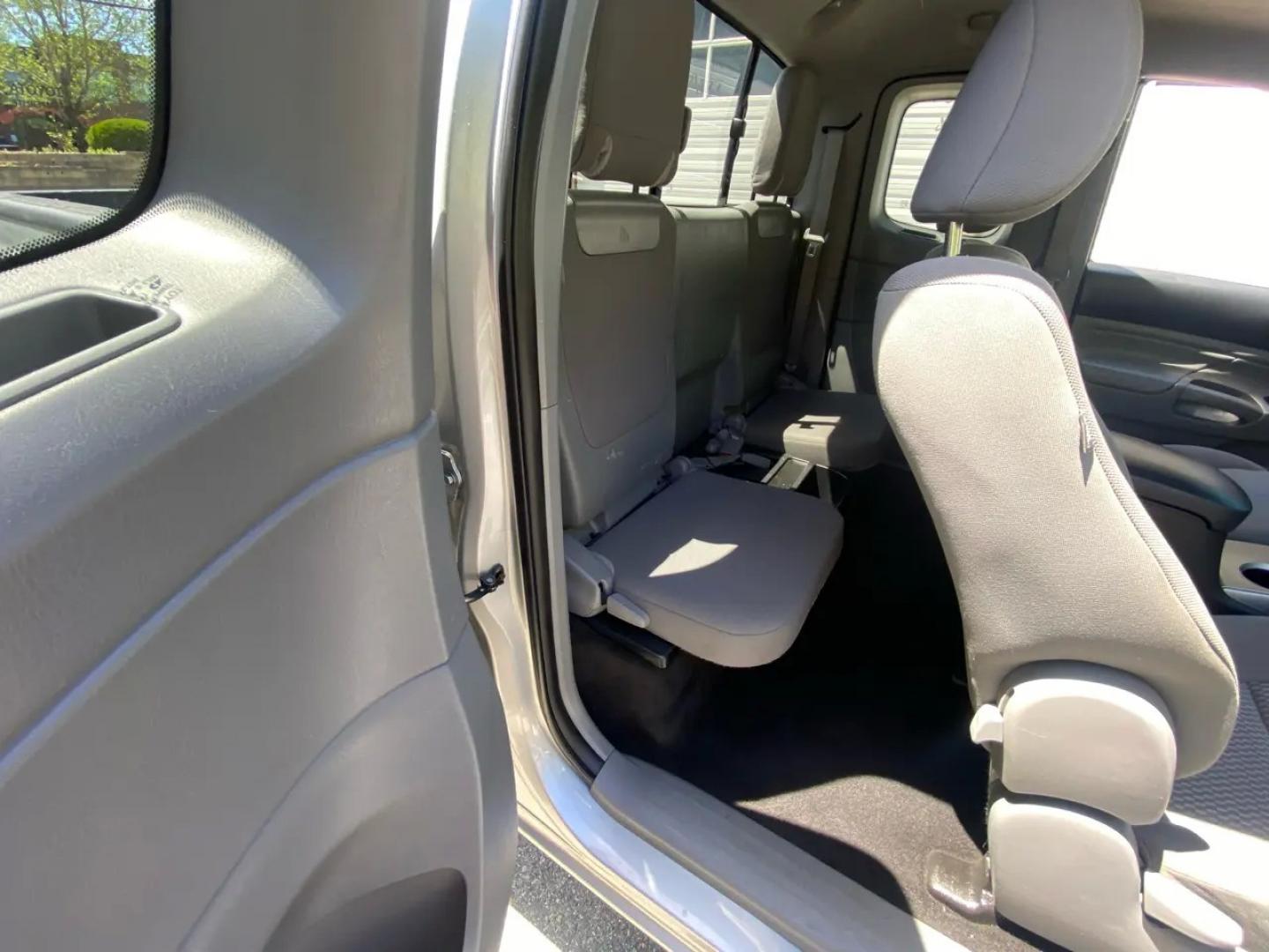 2014 Silver /Grey Toyota Tacoma Access Cab I4 5MT 4WD (5TFUX4EN1EX) with an 2.7L L4 DOHC 16V engine, Automatic transmission, located at 215 Milton St, Dedham, MA, 02026, (781) 329-5144, 42.241905, -71.157295 - Meet the silver 2014 Toyota Tacoma—a hardworking used truck that’s ready for weekday duty and weekend dirt. With a 2.7L 4-cylinder gasoline engine and an automatic transmission, it keeps things simple, dependable, and easy to drive, while its 4WD drivetrain is there when the pavement ends and th - Photo#15