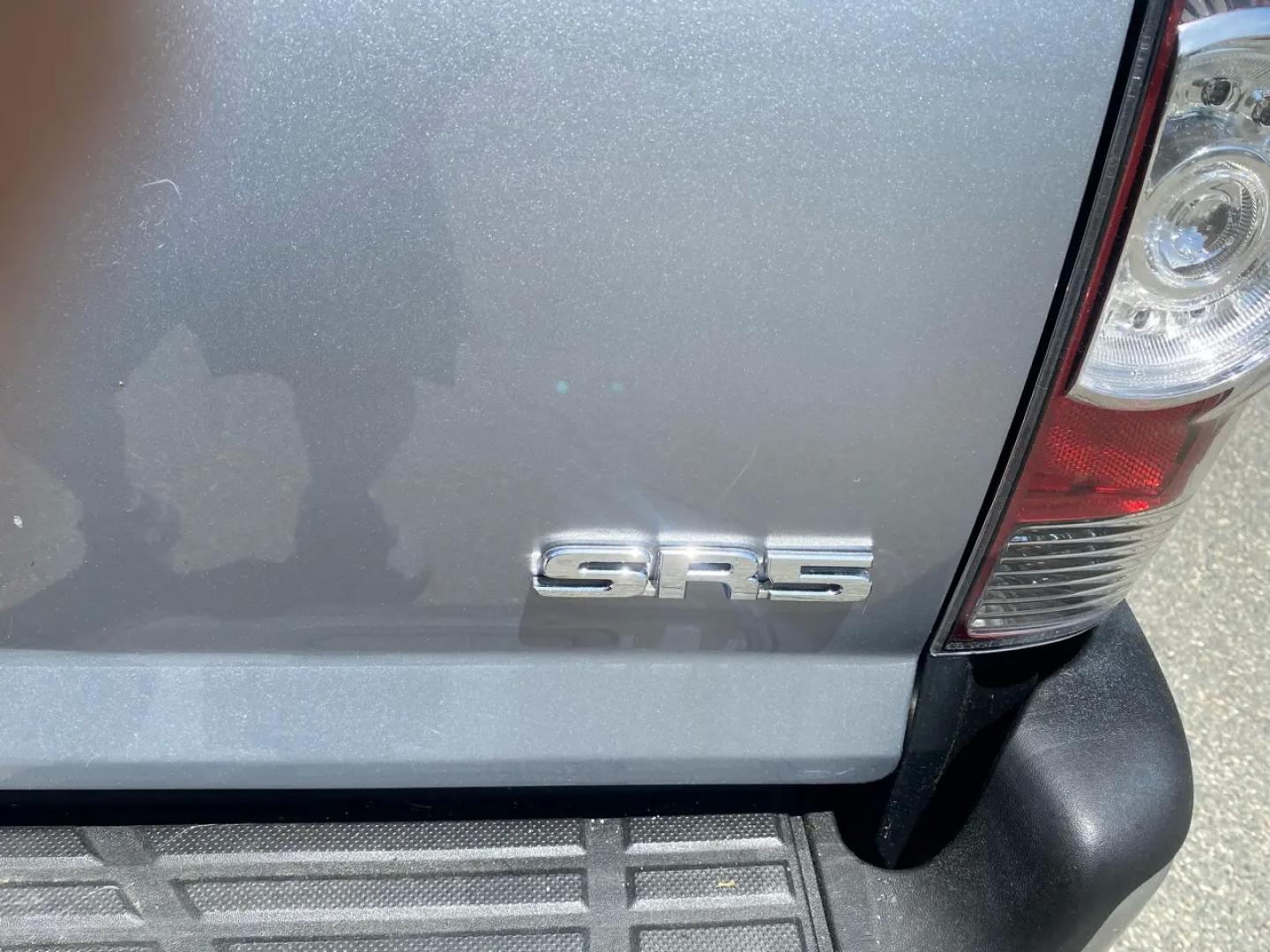 2014 Silver /Grey Toyota Tacoma Access Cab I4 5MT 4WD (5TFUX4EN1EX) with an 2.7L L4 DOHC 16V engine, Automatic transmission, located at 215 Milton St, Dedham, MA, 02026, (781) 329-5144, 42.241905, -71.157295 - Meet the silver 2014 Toyota Tacoma—a hardworking used truck that’s ready for weekday duty and weekend dirt. With a 2.7L 4-cylinder gasoline engine and an automatic transmission, it keeps things simple, dependable, and easy to drive, while its 4WD drivetrain is there when the pavement ends and th - Photo#23