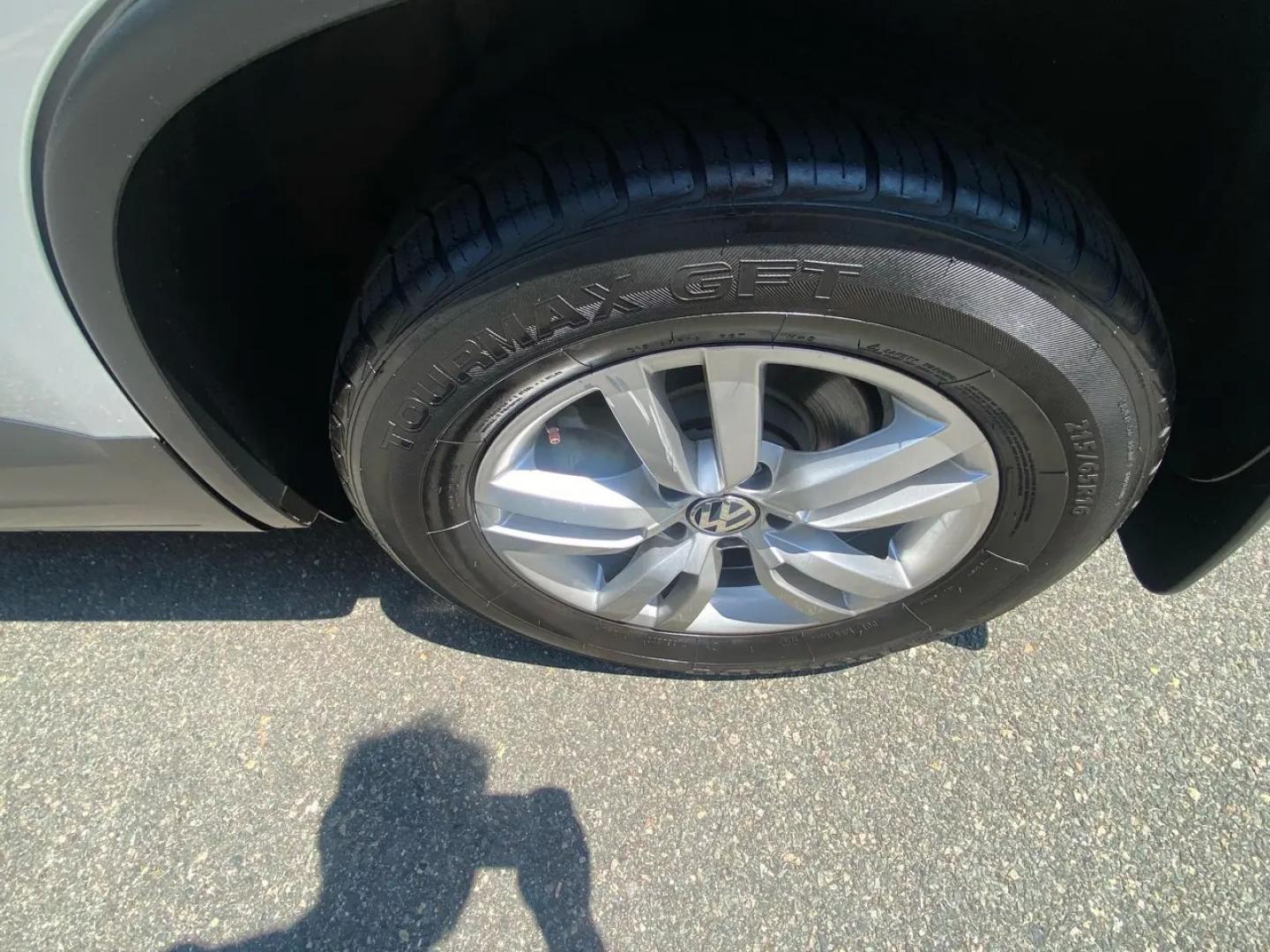 2016 White /Tan Volkswagen Tiguan SE 4Motion (WVGBV7AX5GW) with an 2.0L L4 DOHC 16V TURBO engine, 6A transmission, located at 215 Milton St, Dedham, MA, 02026, (781) 329-5144, 42.241905, -71.157295 - Hop into this sporty 2016 Volkswagen Tiguan and get ready for an adventure! With sleek white exterior and stylish alloy wheels, this car is sure to turn heads as you cruise down the road. You can rest easy knowing that safety is a top priority with features like ABS brakes, traction control, and mul- Photo#22