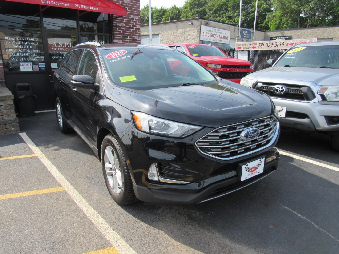2020 BLACK /BLACK Ford Edge SEL AWD (2FMPK4J90LB) with an 2.0L L4 DOHC 16V engine, 6A transmission, located at 215 Milton St, Dedham, MA, 02026, (781) 329-5144, 42.241905, -71.157295 - This nice SUV is loaded with Leather. Runs and looks new. All ASPI Motor Cars vehicles are fully serviced before they are delivered to assure the highest quality used vehicles. Come with a 3/3 warranty included in the price. Call for details. Prices on all vehicles do not include Massachusetts sale- Photo#0