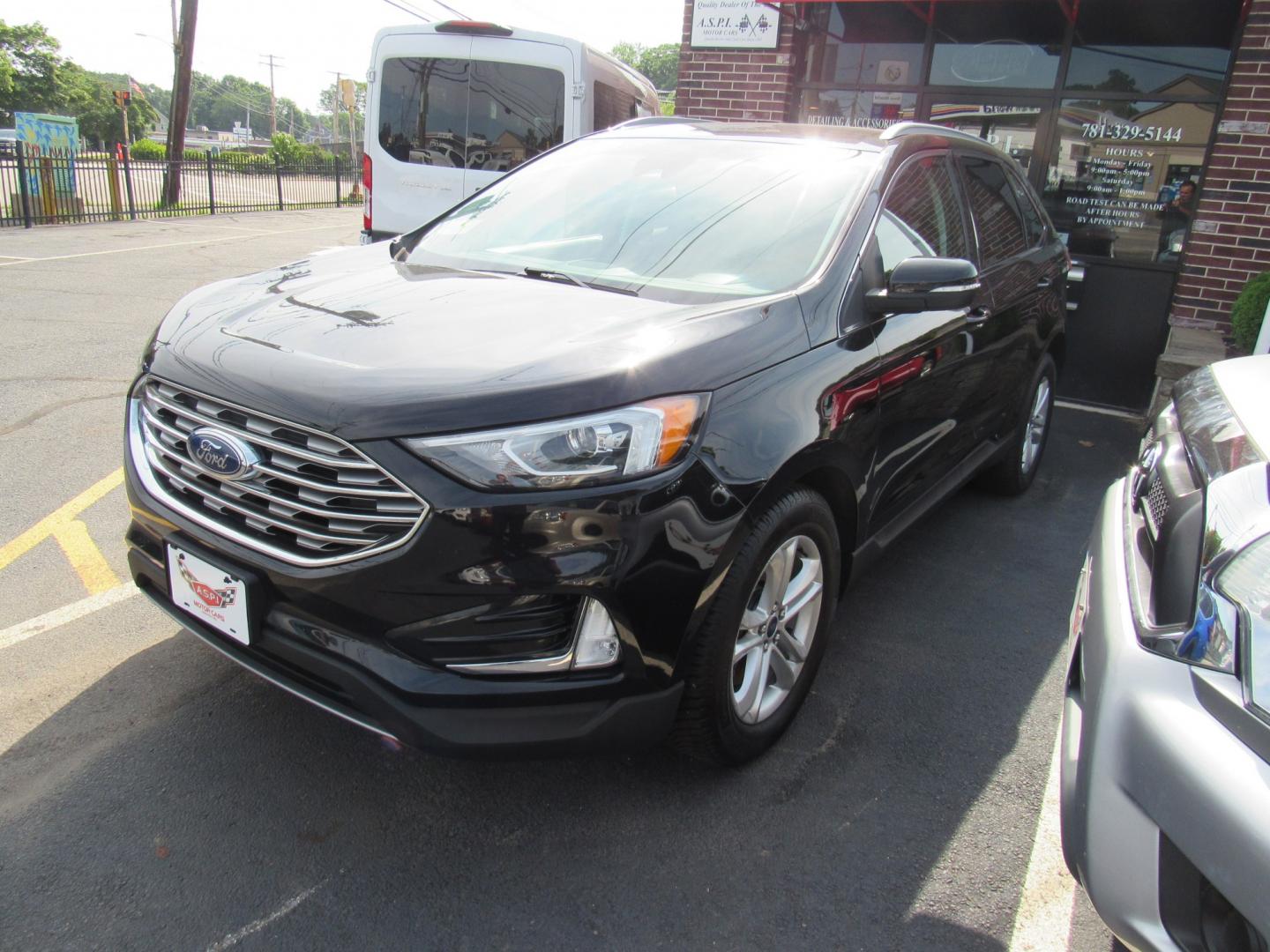 2020 BLACK /BLACK Ford Edge SEL AWD (2FMPK4J90LB) with an 2.0L L4 DOHC 16V engine, 6A transmission, located at 215 Milton St, Dedham, MA, 02026, (781) 329-5144, 42.241905, -71.157295 - This nice SUV is loaded with Leather. Runs and looks new. All ASPI Motor Cars vehicles are fully serviced before they are delivered to assure the highest quality used vehicles. Come with a 3/3 warranty included in the price. Call for details. Prices on all vehicles do not include Massachusetts sale- Photo#2