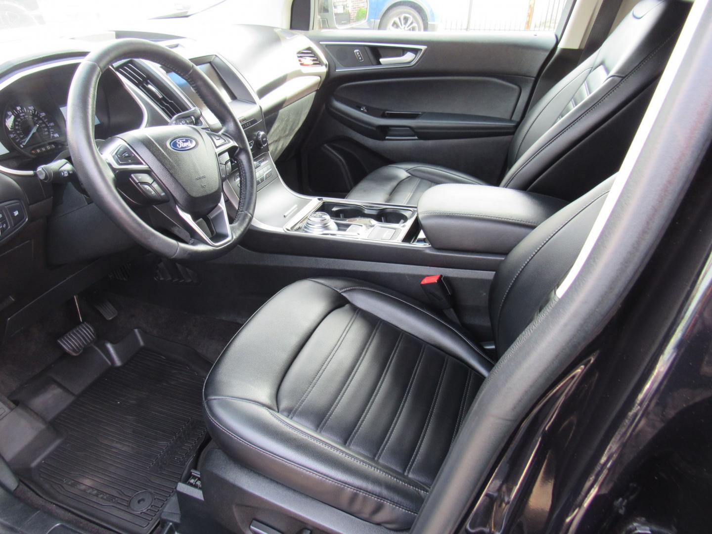 2020 BLACK /BLACK Ford Edge SEL AWD (2FMPK4J90LB) with an 2.0L L4 DOHC 16V engine, 6A transmission, located at 215 Milton St, Dedham, MA, 02026, (781) 329-5144, 42.241905, -71.157295 - This nice SUV is loaded with Leather. Runs and looks new. All ASPI Motor Cars vehicles are fully serviced before they are delivered to assure the highest quality used vehicles. Come with a 3/3 warranty included in the price. Call for details. Prices on all vehicles do not include Massachusetts sale- Photo#12