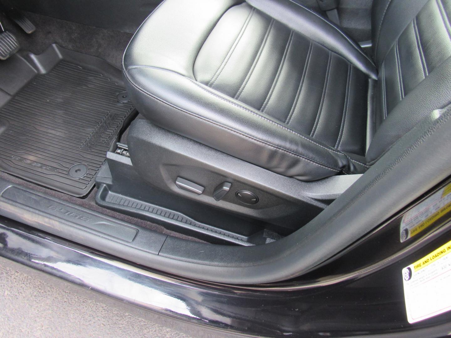 2020 BLACK /BLACK Ford Edge SEL AWD (2FMPK4J90LB) with an 2.0L L4 DOHC 16V engine, 6A transmission, located at 215 Milton St, Dedham, MA, 02026, (781) 329-5144, 42.241905, -71.157295 - This nice SUV is loaded with Leather. Runs and looks new. All ASPI Motor Cars vehicles are fully serviced before they are delivered to assure the highest quality used vehicles. Come with a 3/3 warranty included in the price. Call for details. Prices on all vehicles do not include Massachusetts sale- Photo#16