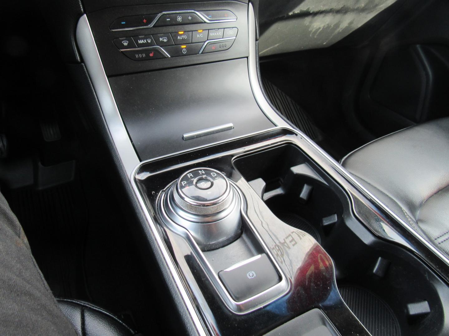 2020 BLACK /BLACK Ford Edge SEL AWD (2FMPK4J90LB) with an 2.0L L4 DOHC 16V engine, 6A transmission, located at 215 Milton St, Dedham, MA, 02026, (781) 329-5144, 42.241905, -71.157295 - This nice SUV is loaded with Leather. Runs and looks new. All ASPI Motor Cars vehicles are fully serviced before they are delivered to assure the highest quality used vehicles. Come with a 3/3 warranty included in the price. Call for details. Prices on all vehicles do not include Massachusetts sale- Photo#19
