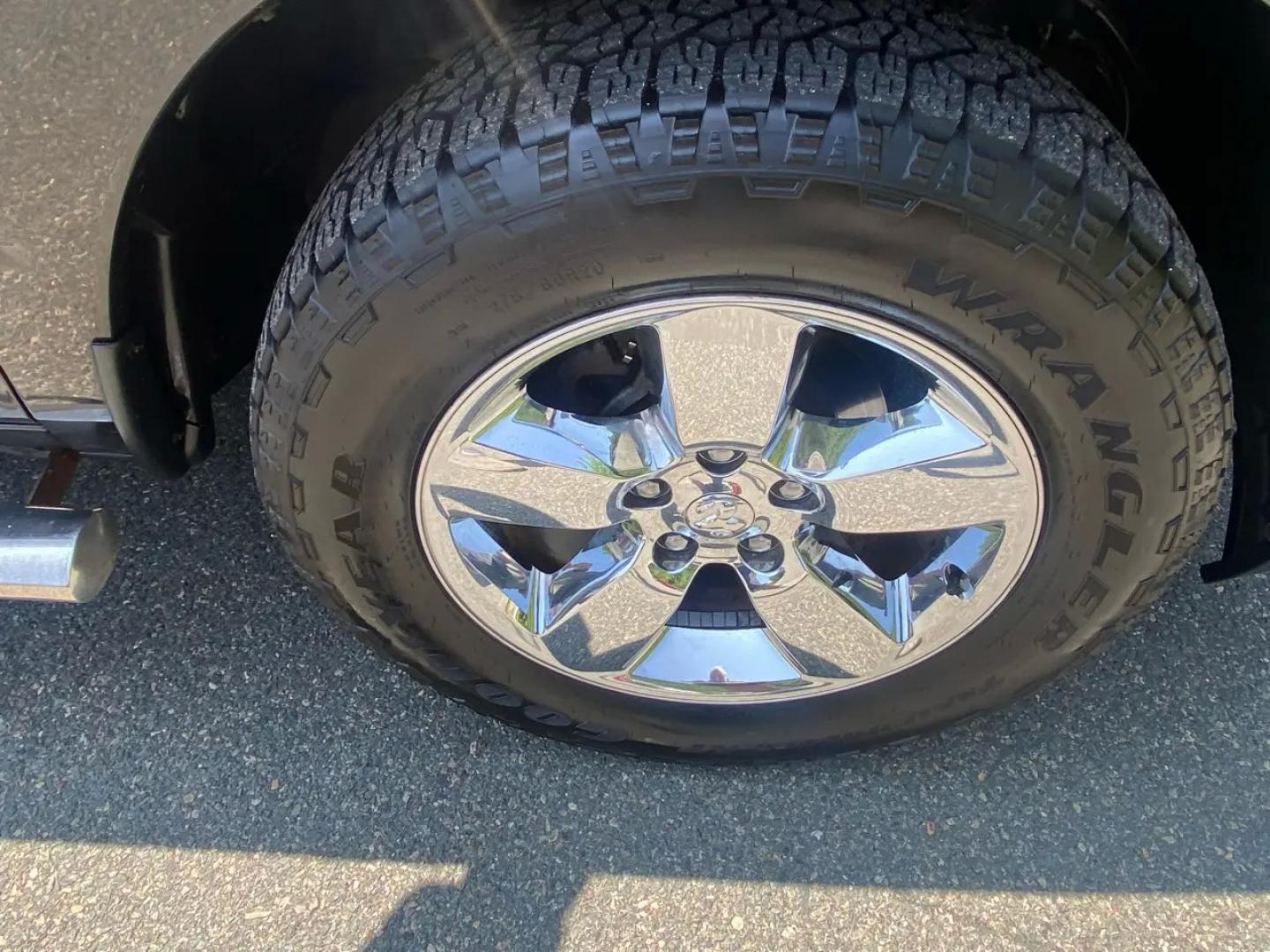 2017 Gray /Grey RAM 1500 SLT Quad Cab 4WD (1C6RR7GTXHS) with an 5.7L V8 OHV 16V engine, 8A transmission, located at 215 Milton St, Dedham, MA, 02026, (781) 329-5144, 42.241905, -71.157295 - This sleek Gray 2017 RAM 1500 is not just a truck - it's a powerhouse of fun waiting to hit the road with you! Equipped with everything you need for a smooth drive, from the ABS Brakes to the Vehicle Stability Control System, this truck ensures safety is always a top priority. Its stylish Alloy Whee- Photo#19