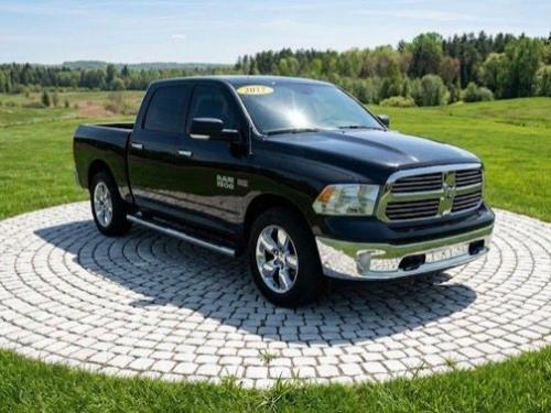 2017 RAM 1500 SLT Quad Cab 4WD