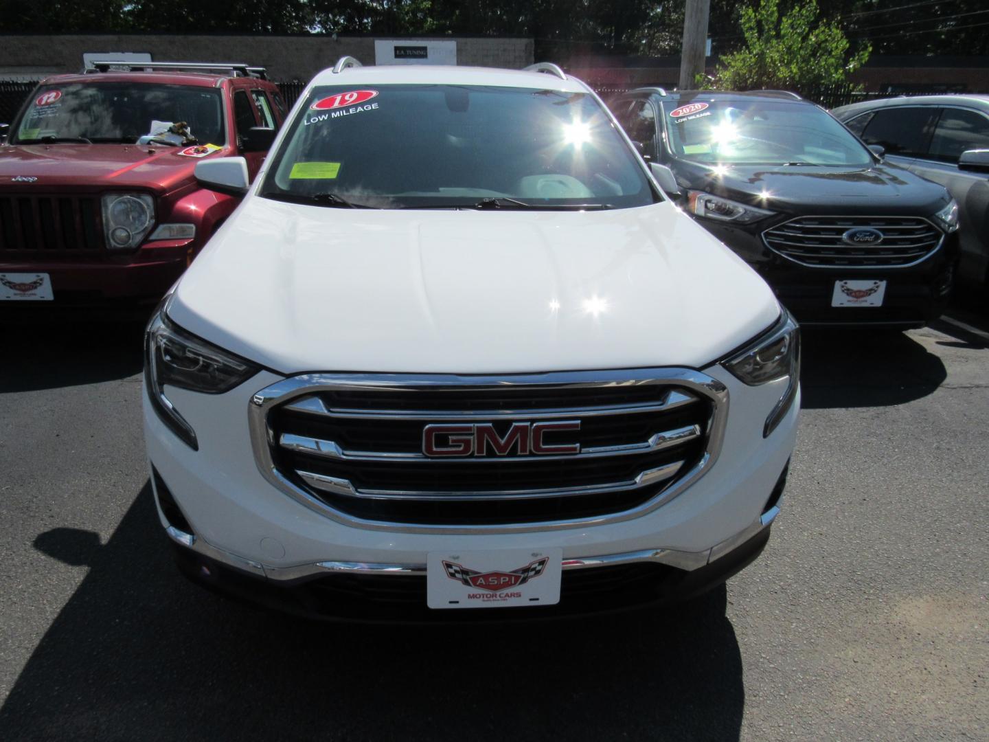 2019 White /BLACK GMC Terrain SLT AWD (3GKALVEV0KL) with an 1.4L L4 DOHC 16V TURBO engine, 6A transmission, located at 215 Milton St, Dedham, MA, 02026, (781) 329-5144, 42.241905, -71.157295 - This nice low mileage SUV is in excellent condition. Runs like new. Comes with a 3/3 warranty included in the price. Call for details. All ASPI Motor Cras vehicles are fully serviced before they are delivered to assure the highest quality used vehicles.- Photo#1