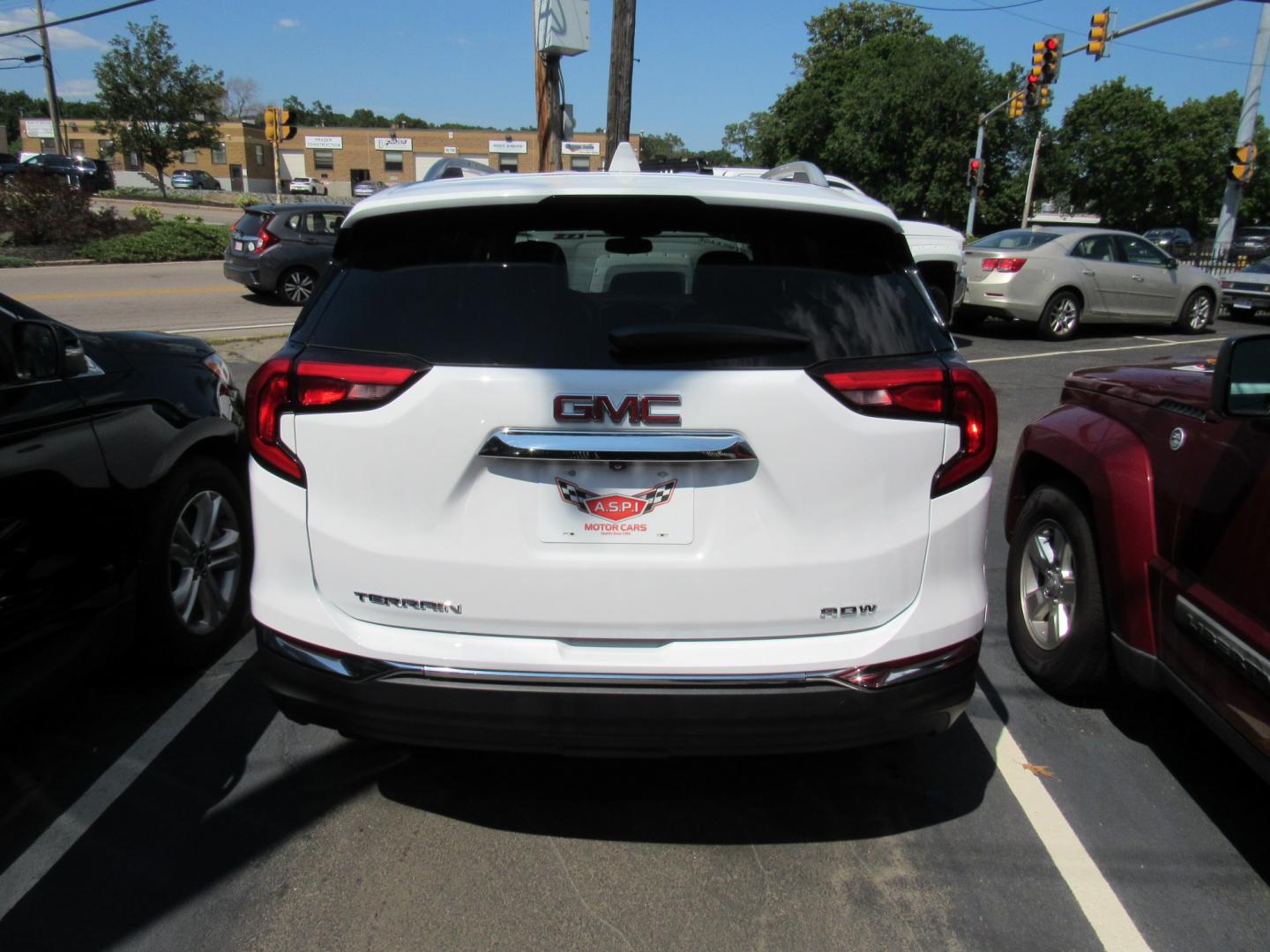 2019 White /BLACK GMC Terrain SLT AWD (3GKALVEV0KL) with an 1.4L L4 DOHC 16V TURBO engine, 6A transmission, located at 215 Milton St, Dedham, MA, 02026, (781) 329-5144, 42.241905, -71.157295 - This nice low mileage SUV is in excellent condition. Runs like new. Comes with a 3/3 warranty included in the price. Call for details. All ASPI Motor Cras vehicles are fully serviced before they are delivered to assure the highest quality used vehicles.- Photo#5