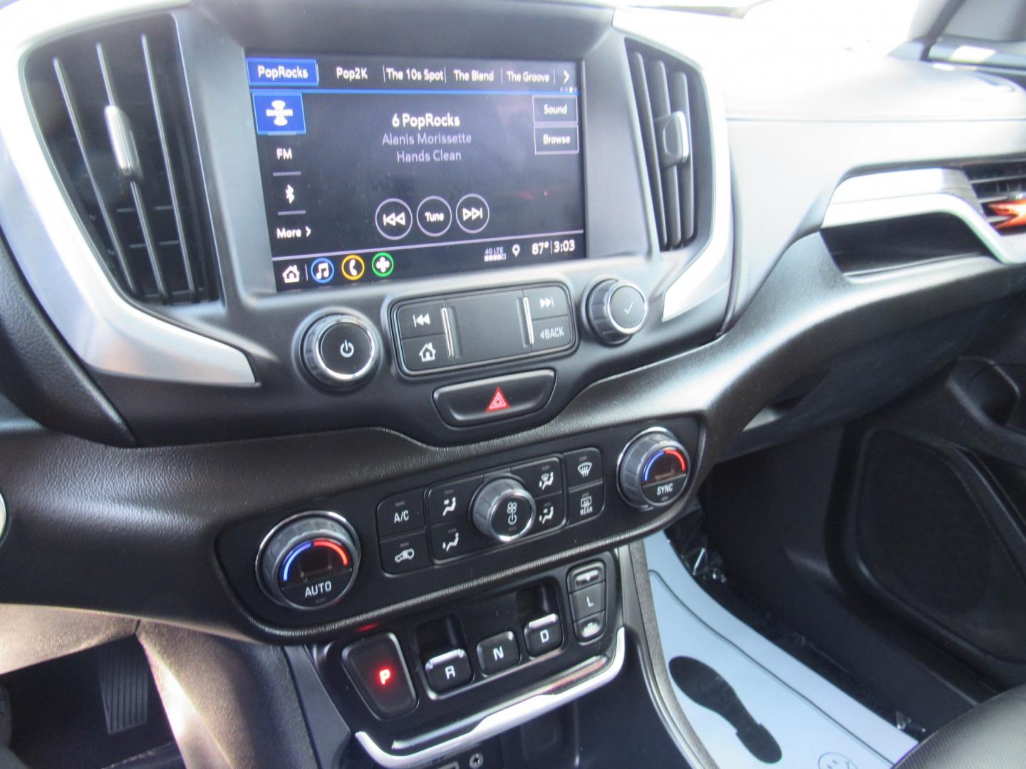 2019 White /BLACK GMC Terrain SLT AWD (3GKALVEV0KL) with an 1.4L L4 DOHC 16V TURBO engine, 6A transmission, located at 215 Milton St, Dedham, MA, 02026, (781) 329-5144, 42.241905, -71.157295 - This nice low mileage SUV is in excellent condition. Runs like new. Comes with a 3/3 warranty included in the price. Call for details. All ASPI Motor Cras vehicles are fully serviced before they are delivered to assure the highest quality used vehicles.- Photo#18