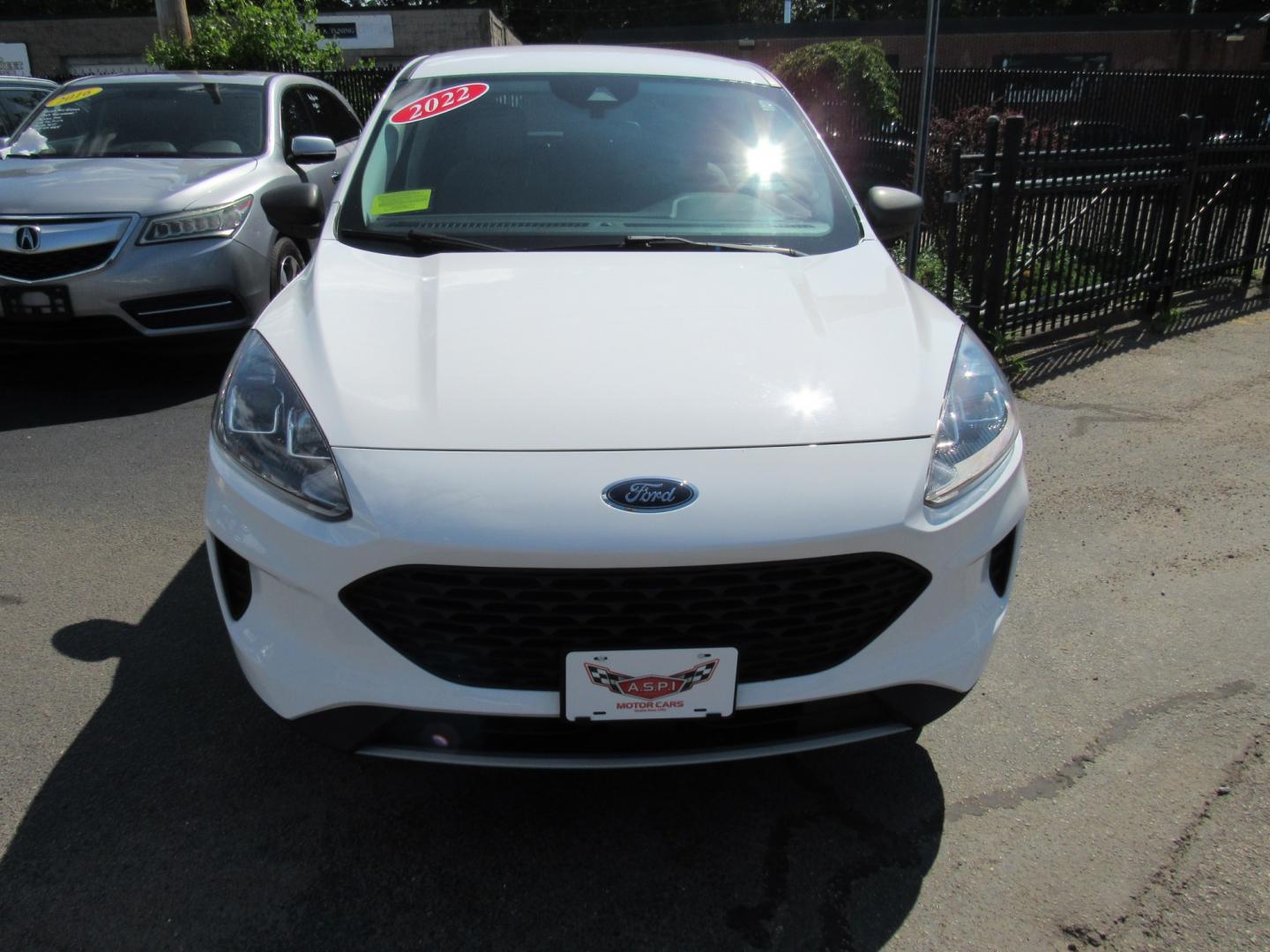 2022 White /Gray Ford Escape S (1FMCU0F65NU) with an 1.5L L3 engine, 6A transmission, located at 215 Milton St, Dedham, MA, 02026, (781) 329-5144, 42.241905, -71.157295 - This nice SUV is in excellent condition. Runs like new. Comes with a 3/3 warranty included in the price. Call for details. All ASPI Motor Cras vehicles are fully serviced before they are delivered to assure the highest quality used vehicles.- Photo#1