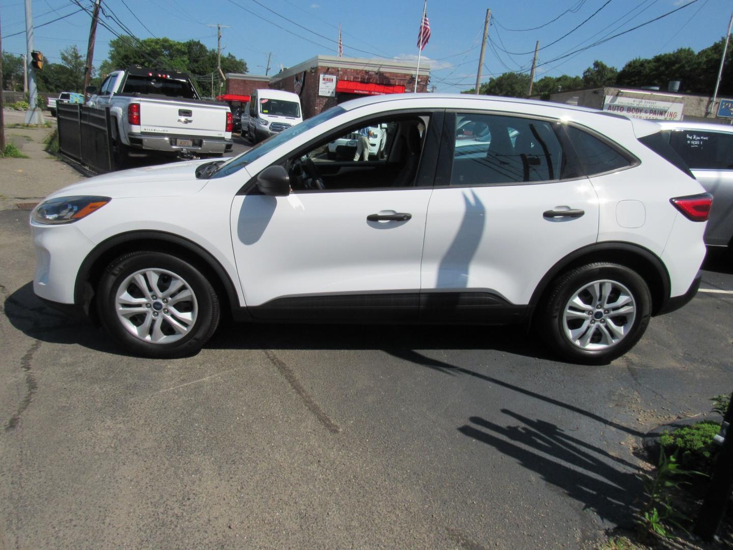 2022 White /Gray Ford Escape S (1FMCU0F65NU) with an 1.5L L3 engine, 6A transmission, located at 215 Milton St, Dedham, MA, 02026, (781) 329-5144, 42.241905, -71.157295 - This nice SUV is in excellent condition. Runs like new. Comes with a 3/3 warranty included in the price. Call for details. All ASPI Motor Cras vehicles are fully serviced before they are delivered to assure the highest quality used vehicles.- Photo#3
