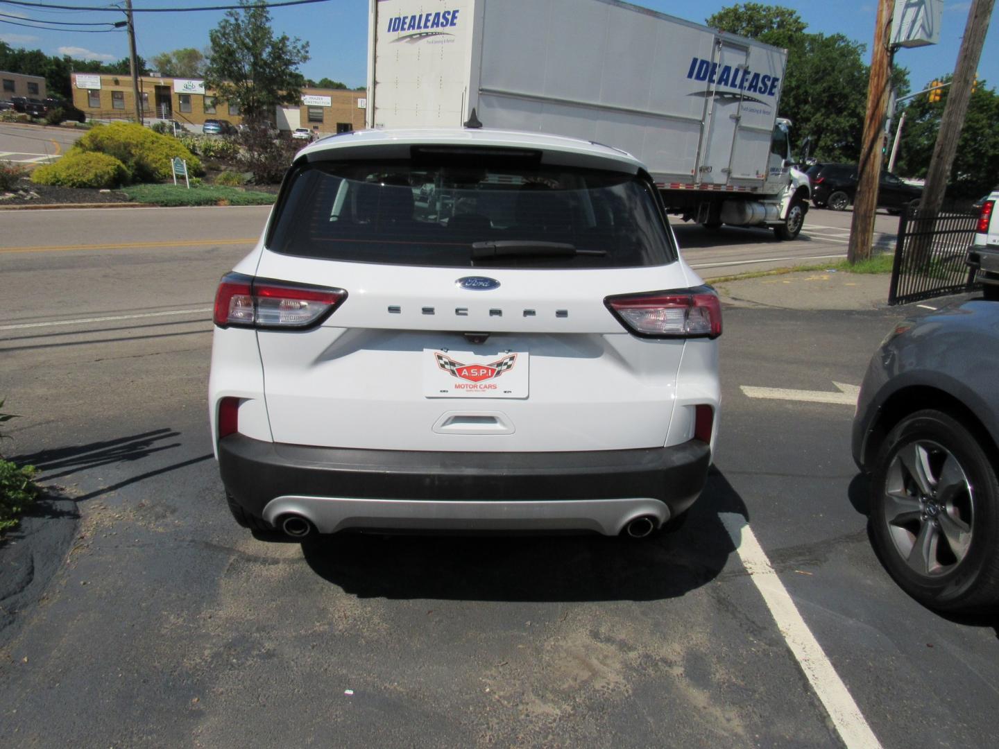 2022 White /Gray Ford Escape S (1FMCU0F65NU) with an 1.5L L3 engine, 6A transmission, located at 215 Milton St, Dedham, MA, 02026, (781) 329-5144, 42.241905, -71.157295 - This nice SUV is in excellent condition. Runs like new. Comes with a 3/3 warranty included in the price. Call for details. All ASPI Motor Cras vehicles are fully serviced before they are delivered to assure the highest quality used vehicles.- Photo#5