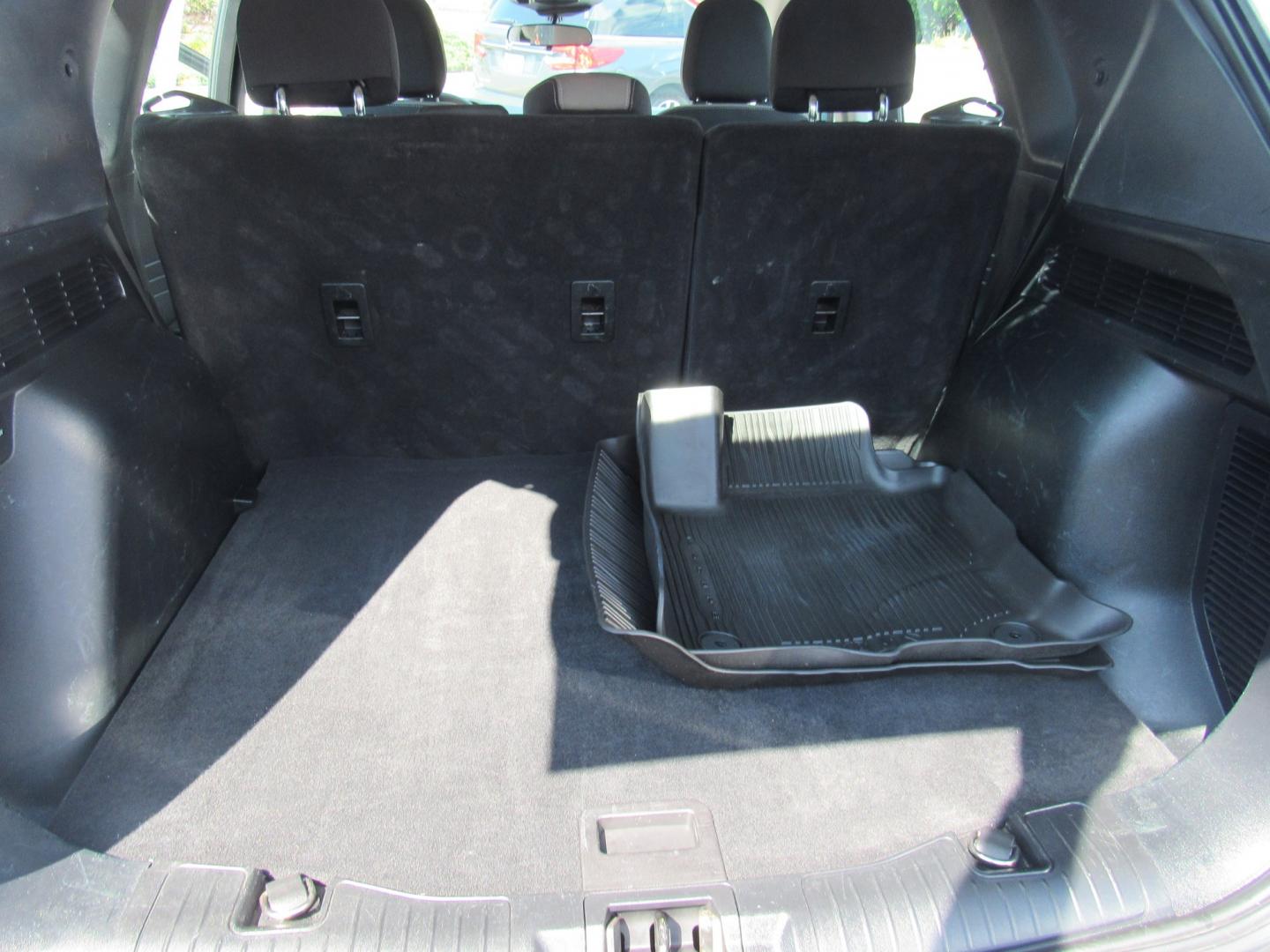 2022 White /Gray Ford Escape S (1FMCU0F65NU) with an 1.5L L3 engine, 6A transmission, located at 215 Milton St, Dedham, MA, 02026, (781) 329-5144, 42.241905, -71.157295 - This nice SUV is in excellent condition. Runs like new. Comes with a 3/3 warranty included in the price. Call for details. All ASPI Motor Cras vehicles are fully serviced before they are delivered to assure the highest quality used vehicles.- Photo#14