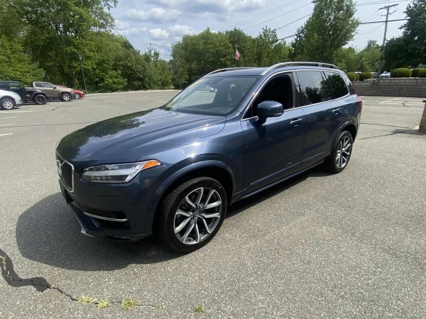 2019 Blue /Black Volvo XC90 T5 Momentum (YV4102PK5K1) with an 2.0L L4 DOHC 16V engine, 8A transmission, located at 215 Milton St, Dedham, MA, 02026, (781) 329-5144, 42.241905, -71.157295 - Zoom through the streets in style and safety with this sleek and sophisticated Blue 2019 Volvo XC90. With its state-of-the-art technology and top-notch engineering, this beauty is sure to turn heads wherever you go. Equipped with all the bells and whistles you could ask for, this XC90 ensures a smoo- Photo#4