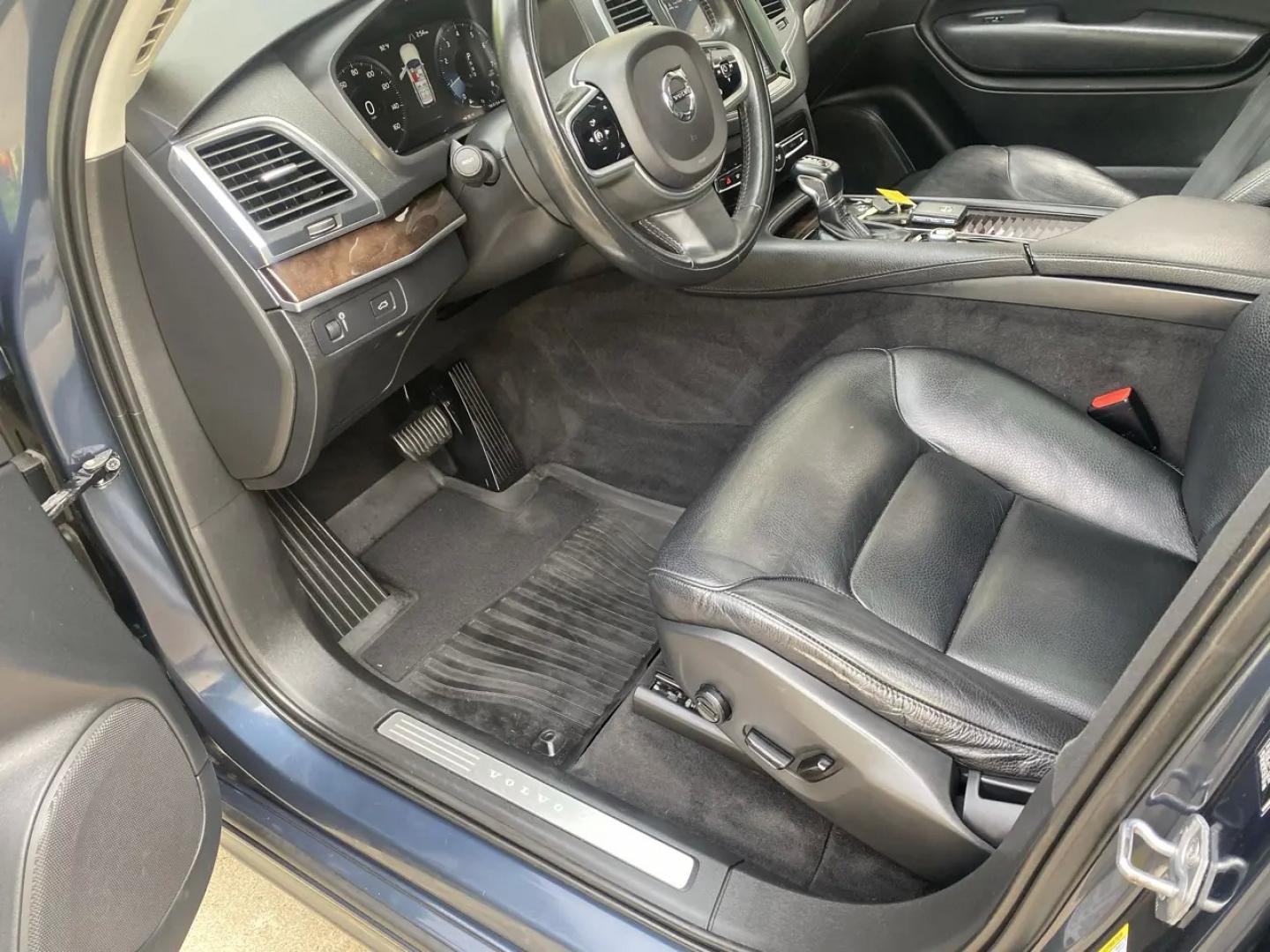 2019 Blue /Black Volvo XC90 T5 Momentum (YV4102PK5K1) with an 2.0L L4 DOHC 16V engine, 8A transmission, located at 215 Milton St, Dedham, MA, 02026, (781) 329-5144, 42.241905, -71.157295 - Zoom through the streets in style and safety with this sleek and sophisticated Blue 2019 Volvo XC90. With its state-of-the-art technology and top-notch engineering, this beauty is sure to turn heads wherever you go. Equipped with all the bells and whistles you could ask for, this XC90 ensures a smoo- Photo#10