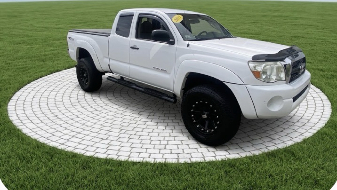 photo of 2011 Toyota Tacoma Access Cab V6 4WD