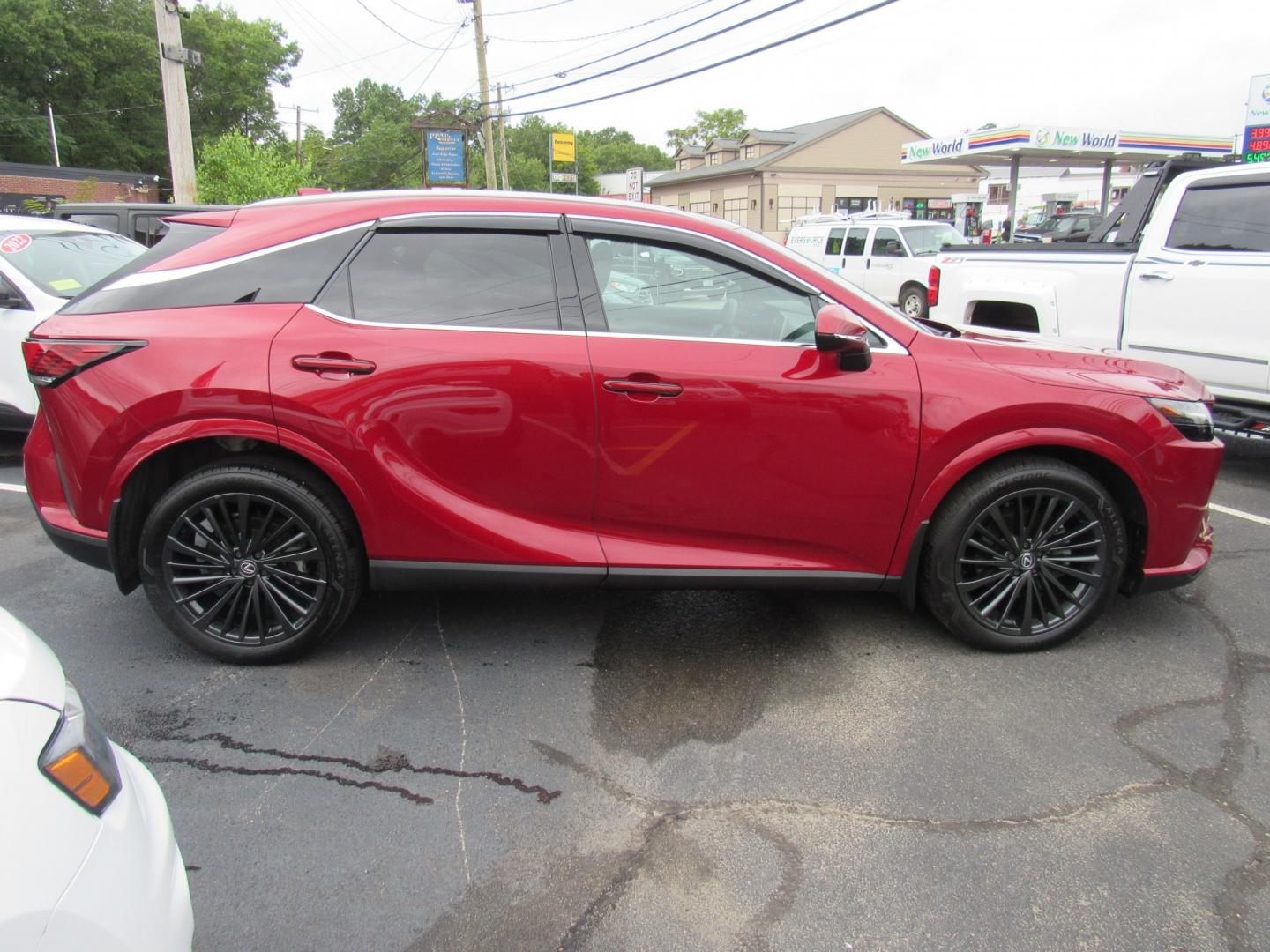 2025 Burgandy /BLACK Lexus RX 350 AWD (2T2BAMCA7SC) with an 2.4L L4 DOHC 16V engine, 6A transmission, located at 215 Milton St, Dedham, MA, 02026, (781) 329-5144, 42.241905, -71.157295 - This beautiful Lexus is like brand new. Loaded up with all the toys. Still on factory warranty. Ceramic coated paint. Lexus service since new. all ASPI Motor Cars are fully serviced before they are delivered to assure the highest quality used vehicles. Comes with a 3/3 certified warranty included in- Photo#7