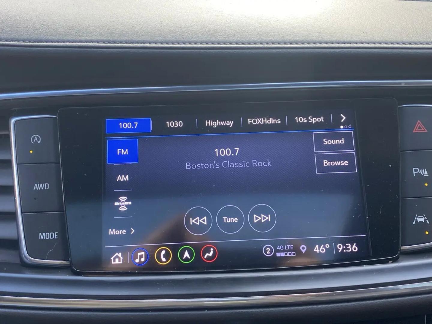 2023 White /charcoal Buick Enclave Avenir AWD (5GAEVCKW1PJ) with an 3.6L V6 DOHC 24V engine, 9A transmission, located at 215 Milton St, Dedham, MA, 02026, (781) 329-5144, 42.241905, -71.157295 - Meet the White 2023 Buick Enclave—an SUV that makes everyday driving feel a little more first-class. Under the hood, a 3.6L V6 pairs with a smooth automatic transmission, while confident AWD helps you stay composed when the weather (or the road) gets unpredictable. Stability and traction systems w- Photo#15